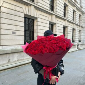 Deluxe 100 Roses
